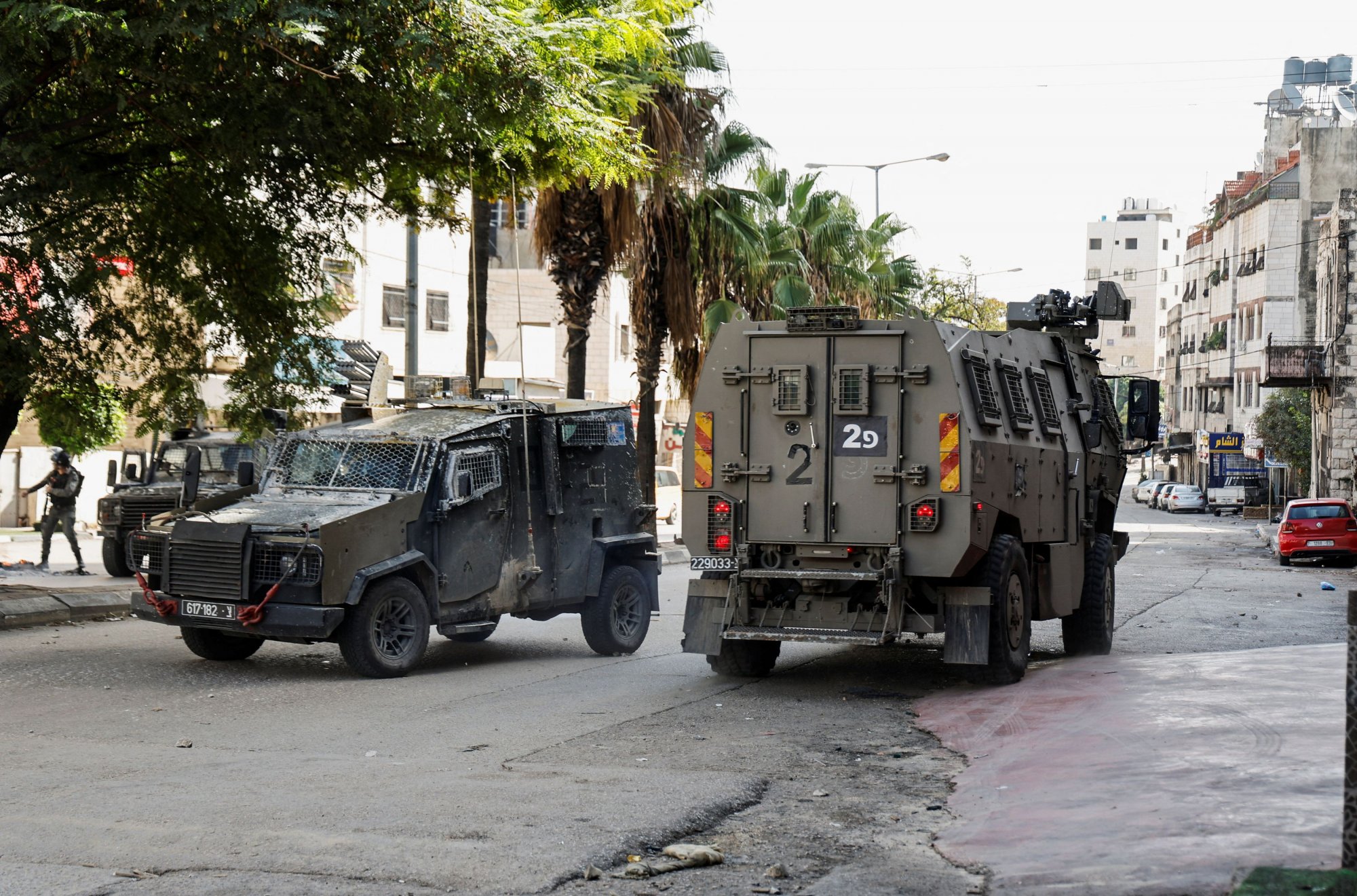 2023 11 23T081316Z 1131186141 RC2WI4AT9Y4G RTRMADP 5 ISRAEL PALESTINIANS RAID NABLUS.jpg