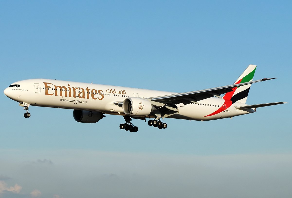 Emirates B777 300ER.jpg