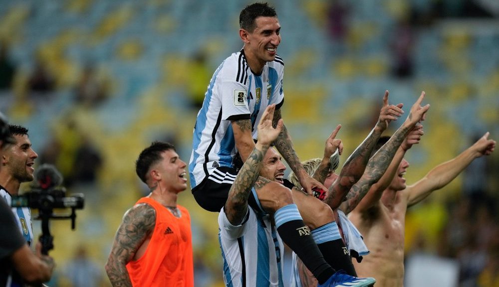 angel di maria albiceleste argentina.jpg