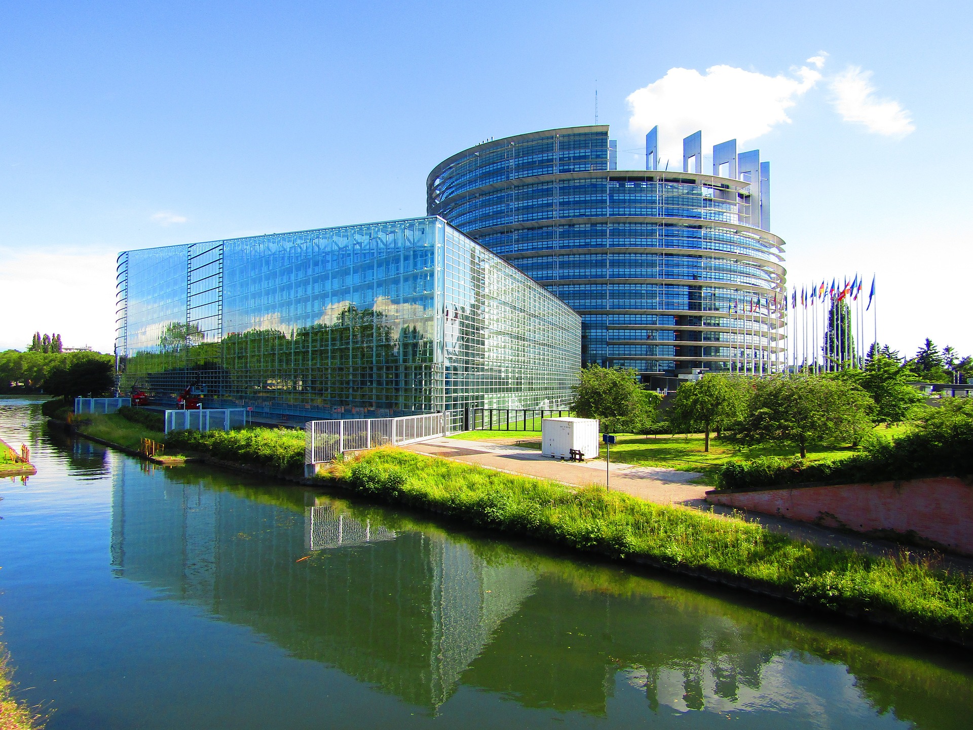 the european parliament in strasbourg 5180626 1920.jpg