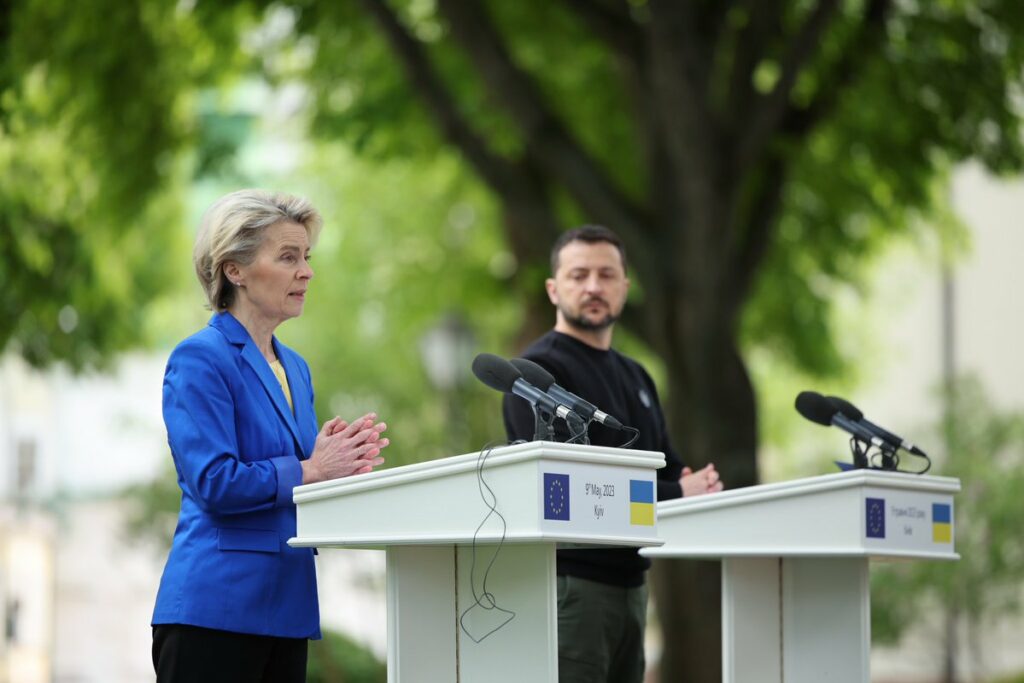 912d2d3b leyen.zelensky.press .conference.kyiv .europe.day 1024x683.jpg