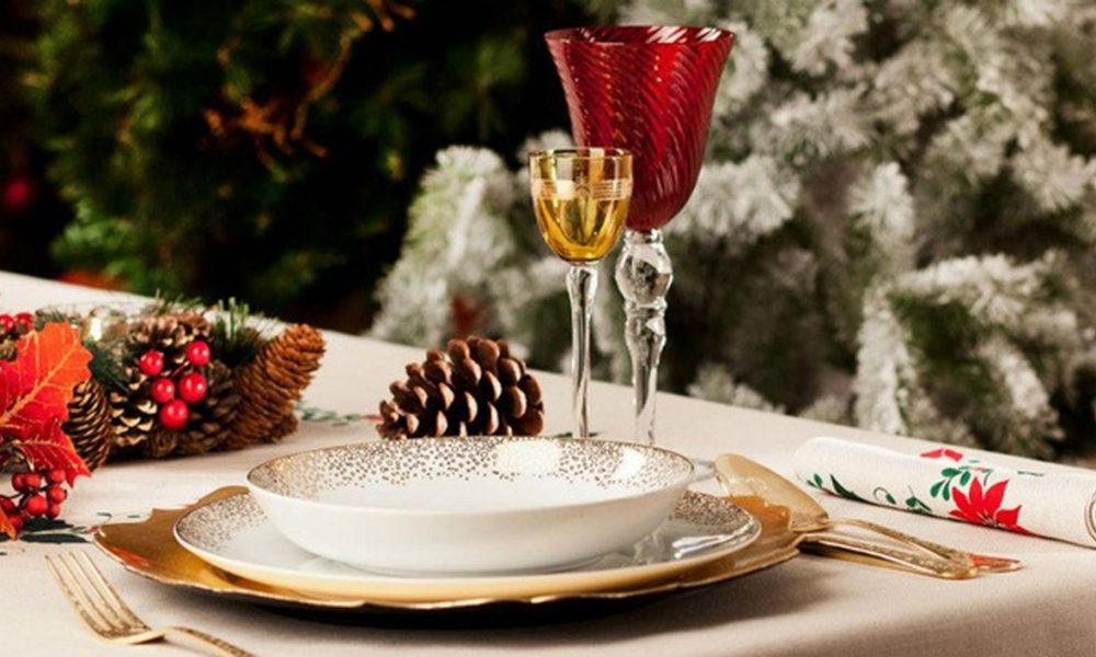 ChristmasTable01 thehomeissue 2x.jpg