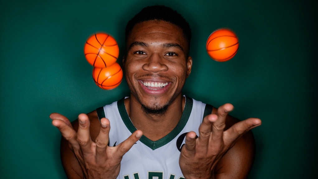 Giannis Antetokounmpo 2.jpg