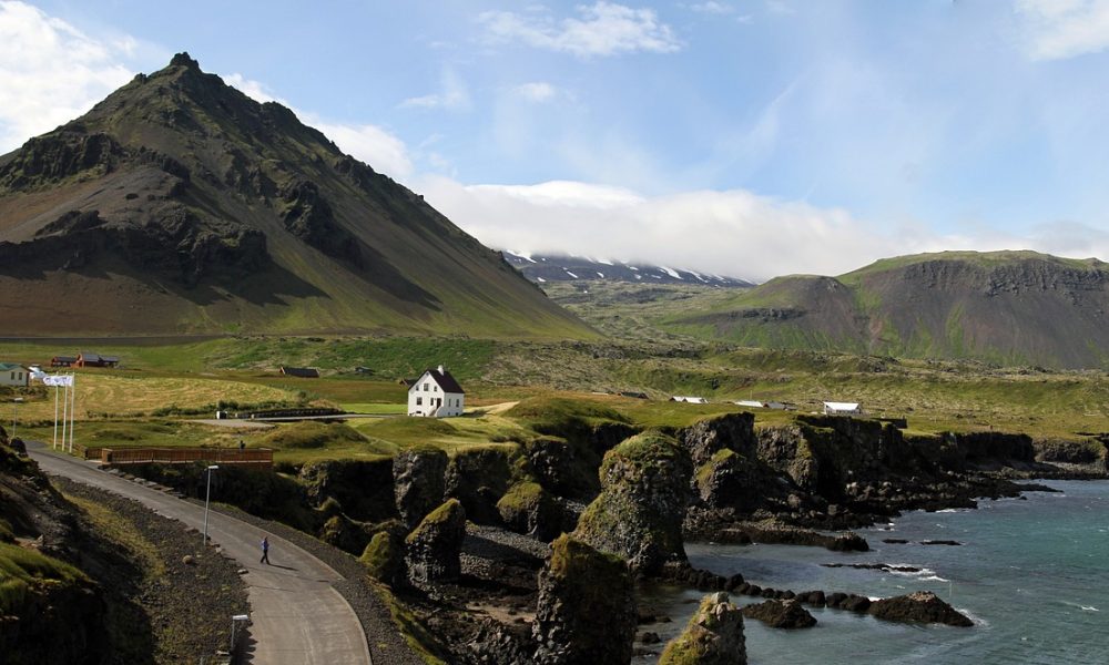 iceland 1108599 1280.jpg