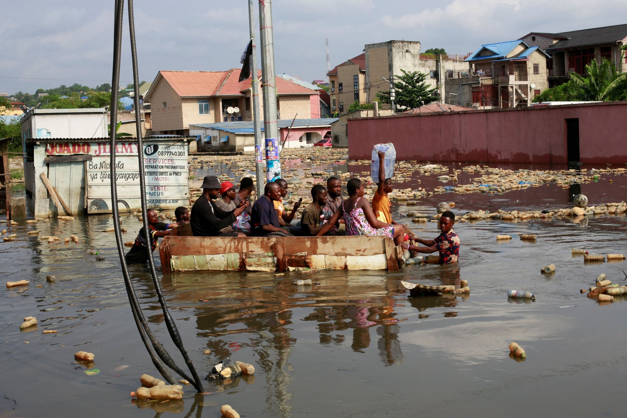 2024 01 11T070044Z 2033836650 RC22F5A1VRBD RTRMADP 5 CONGO FLOODS.jpg