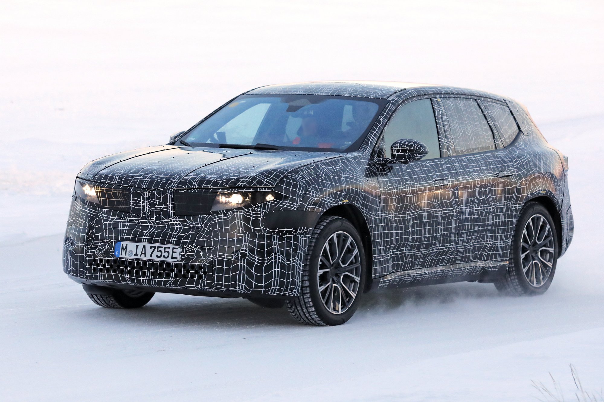 BMW Neue Klasse SUV 003 min.jpg