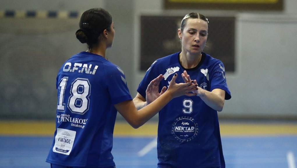 neaionia handball gynaikes.jpg