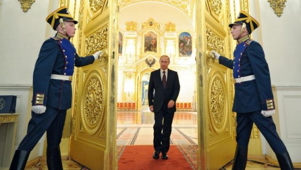 putin doors 768x432 1 620x350.jpg