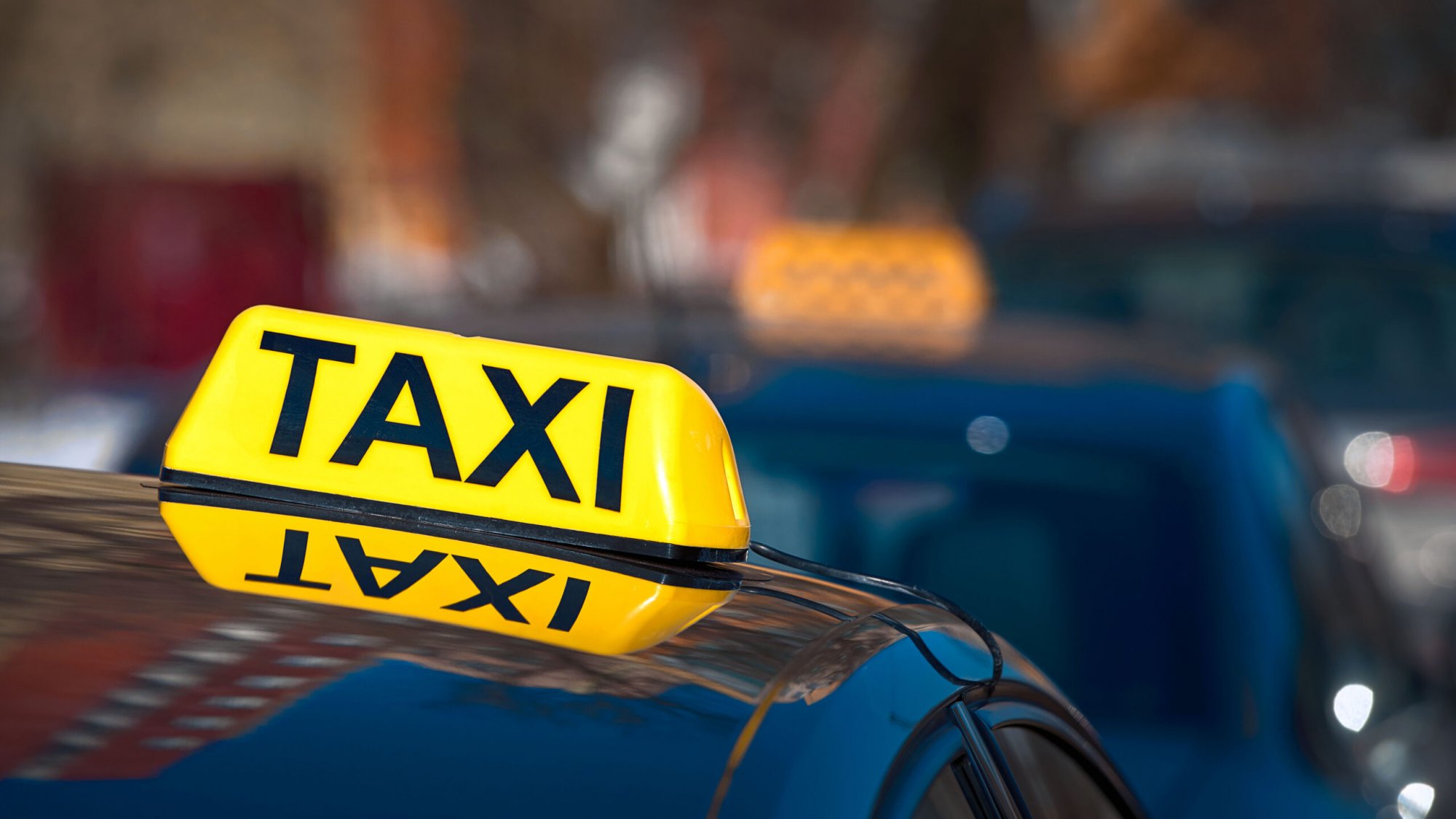 taxishutterstock scaled.jpg