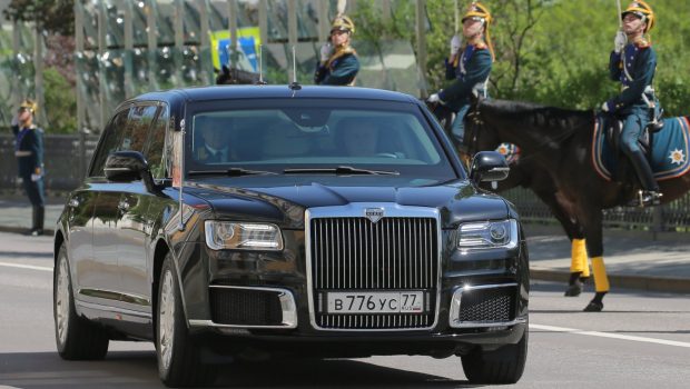 2018 05 07T095338Z 1044572016 RC1F7CC4A4E0 RTRMADP 3 RUSSIA PUTIN LIMOUSINE 620x350.jpg