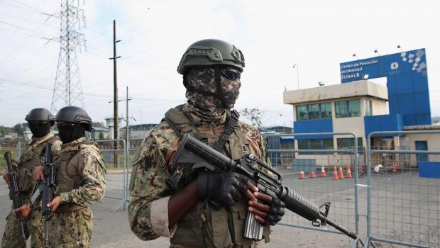 2024 01 13T175509Z 1215159193 RC21H5ANUORM RTRMADP 5 ECUADOR VIOLENCE 620x350.jpg