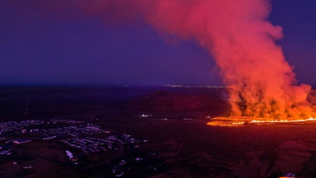 2024 01 15T122441Z 2105758372 RC2KH5A5YWFZ RTRMADP 5 ICELAND VOLCANO 620x350.jpg