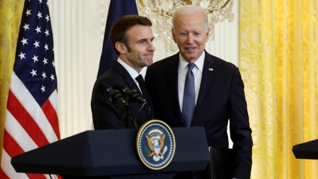 macron biden 620x350.jpg