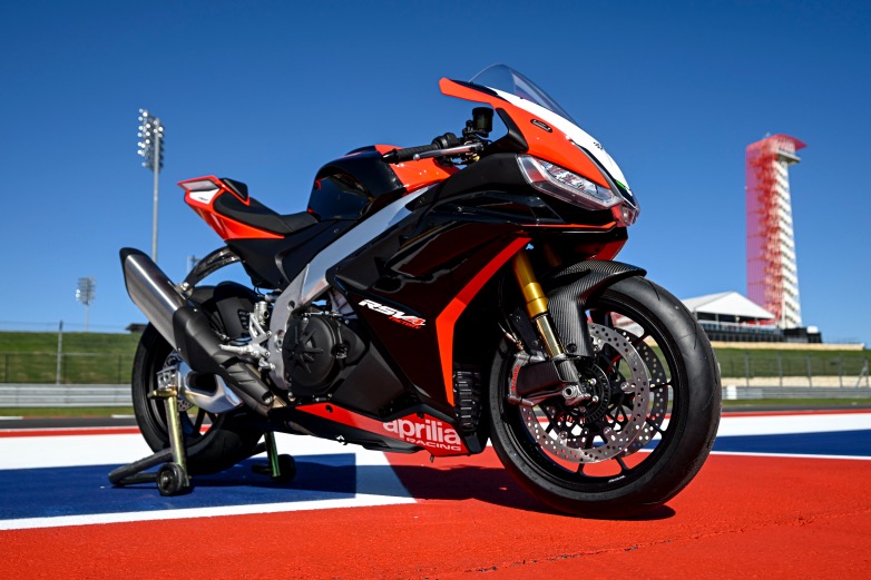 01 rsv4 se 09 sbk.jpg