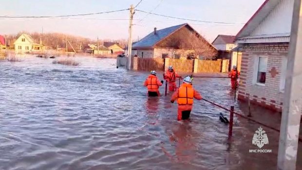 2024 04 09T044234Z 1034616198 RC2R27ATM8DQ RTRMADP 5 RUSSIA FLOODS 620x350.jpg