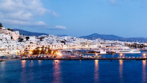 mykonos town 620x350.jpg