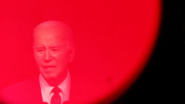 oukrania biden in 620x350.jpg