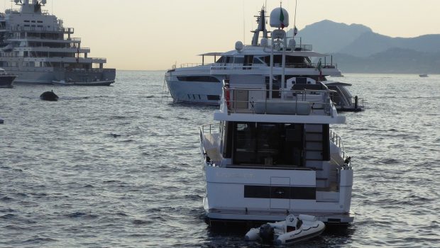 superyachts 620x350.jpg