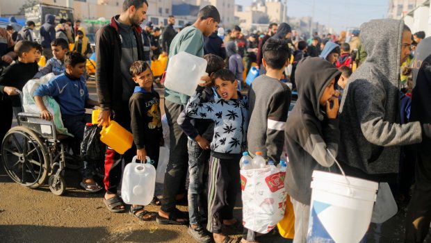 2024 05 23T130513Z 1833131054 RC2XA5ALSR4E RTRMADP 5 ISRAEL PALESTINIANS WATER WOMAN 1 1 620x350.jpg