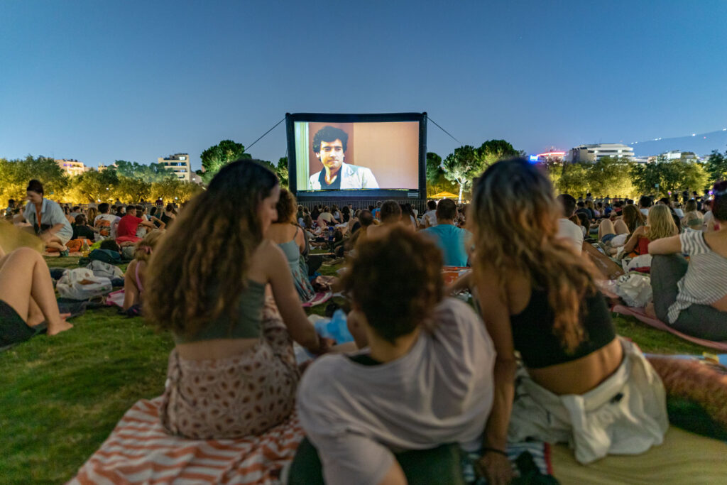 ΚΠΙΣΝ: Συναυλίες, θερινό σινεμά, sleepovers με πανσέληνο και υπαίθριες εκθέσεις