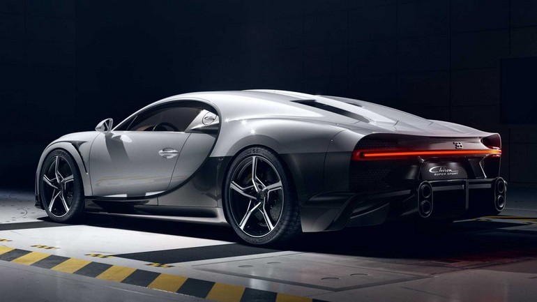 bugatti chiron super sport 2021 1.jpg