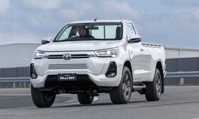 toyota hilux revo bev2.jpg