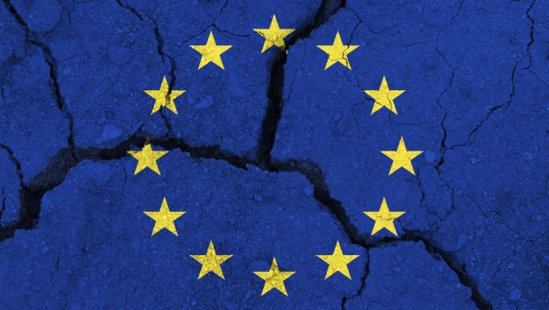 EuFlagBroken 1 620x350.jpg