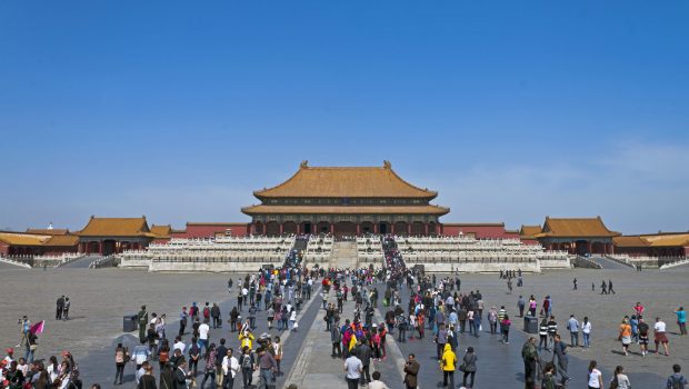 china tourists scaled 620x350.jpg