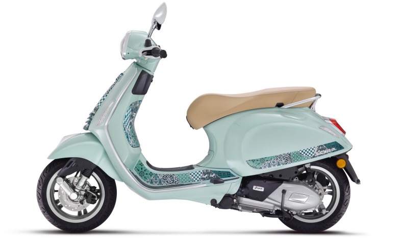 05 vespa batik.jpg