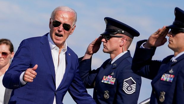 2024 07 07T214544Z 944994039 RC2LQ8AVLEPX RTRMADP 5 USA ELECTION BIDEN 620x350.jpg