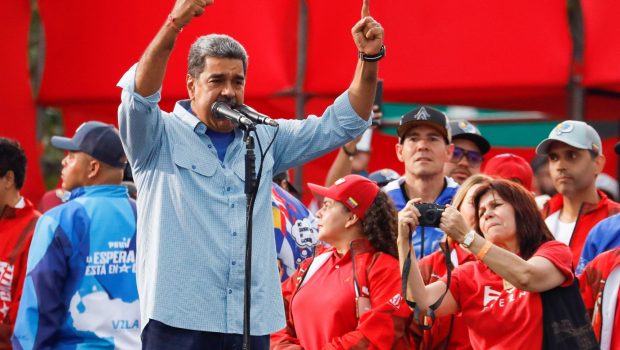 2024 07 26T015317Z 667602593 RC2M29A5DPML RTRMADP 5 VENEZUELA ELECTION CAMPAIGN MADURO 620x350.jpg