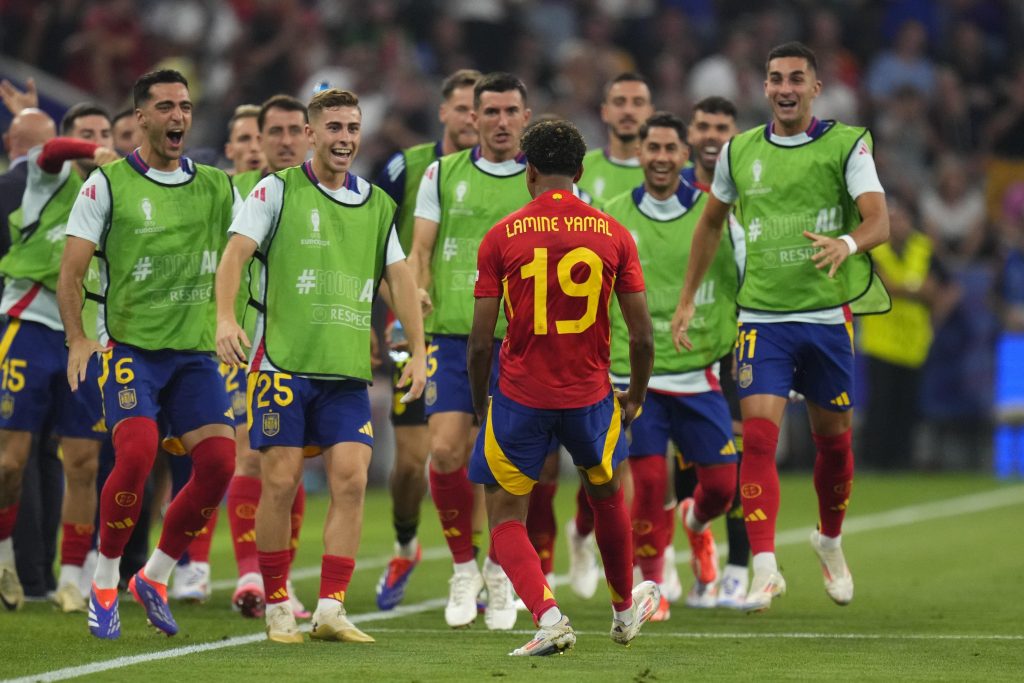 Η Ισπανία… καθάρισε σε τέσσερα λεπτά κι έφυγε για τελικό