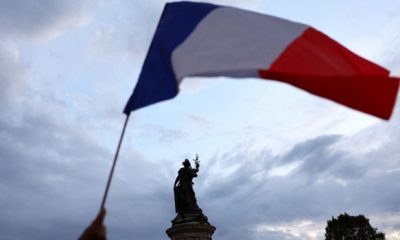 FranceFlagStatue 1 620x350.jpg