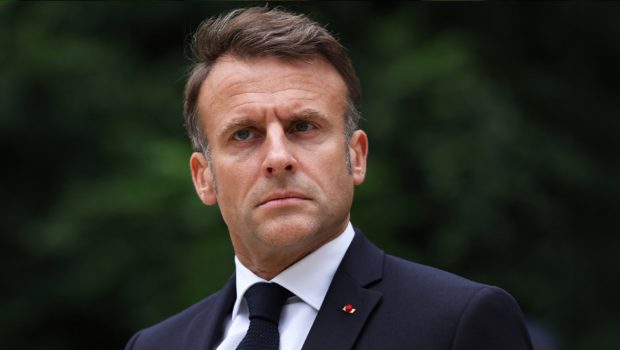 arthrou macron1 620x350.jpg