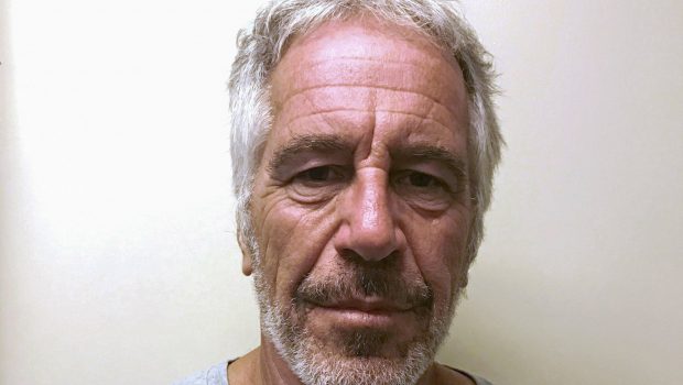 2019 08 10T132035Z 750025864 RC1EE8376000 RTRMADP 5 PEOPLE JEFFREY EPSTEIN 620x350.jpg