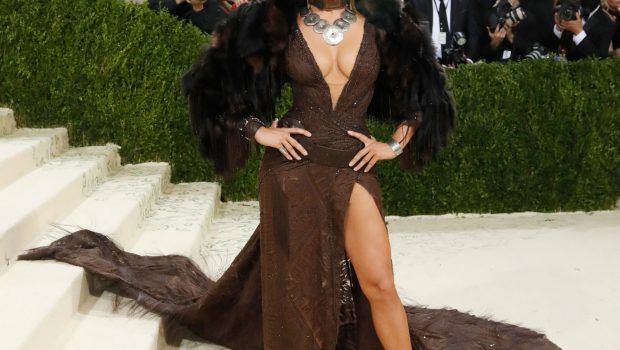 2021 09 14T012539Z 1684343968 HP1EH9E03YO4G RTRMADP 5 FASHION MET GALA 620x350.jpg