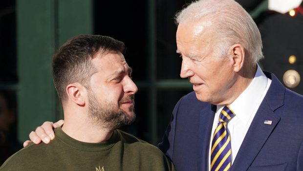 biden zelensky 620x350.jpg