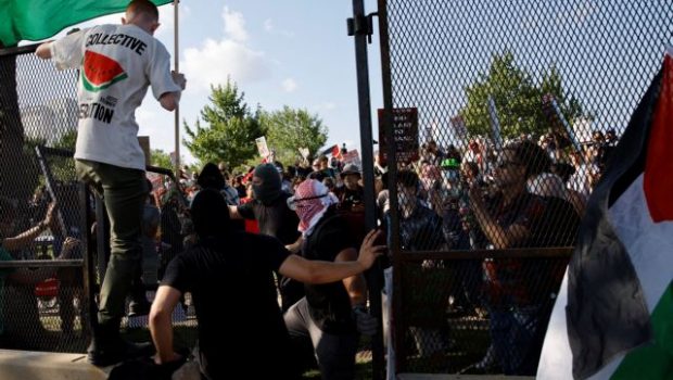 convention protest 620x350.jpg