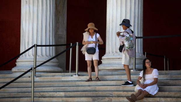 touristes 1 620x350.jpg