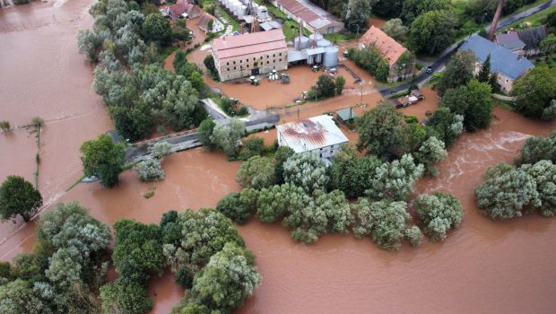 2024 09 15T181817Z 865874486 RC221AA5YDQW RTRMADP 5 EUROPE WEATHER CENTRAL EUROPE FLOODS POLAND 620x.jpeg