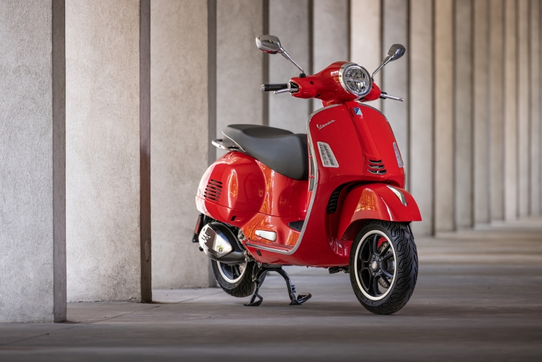 GS 220922 Vespa 1380.jpg