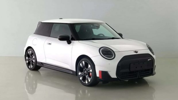 mini cooper electric als jcw version ansicht von schrag vorne 620x350.jpg