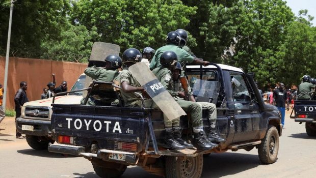 niger soldiers 620x350.jpg