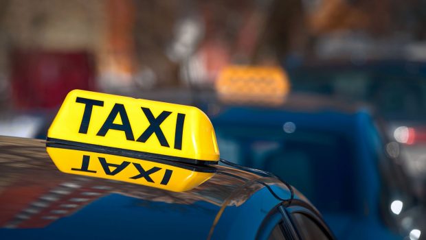 taxishutterstock scaled 1 620x350.jpg