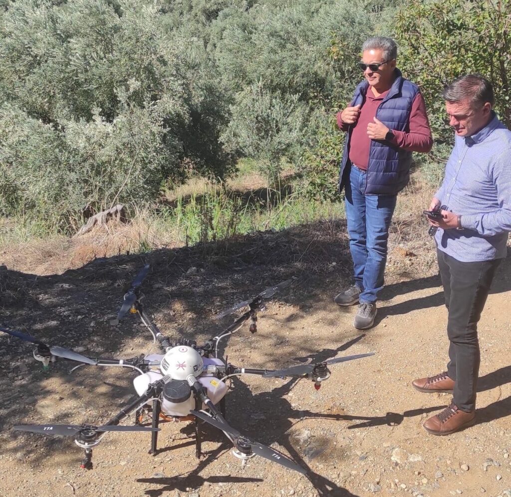 Θεσσαλία: Ψεκασμοί με drone κατά του δάκου της Ελιάς