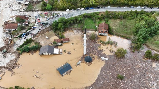 2024 10 04T135734Z 749768159 RC2PDAAQRB29 RTRMADP 5 EUROPE WEATHER BOSNIA FLOODS 620x350.jpg