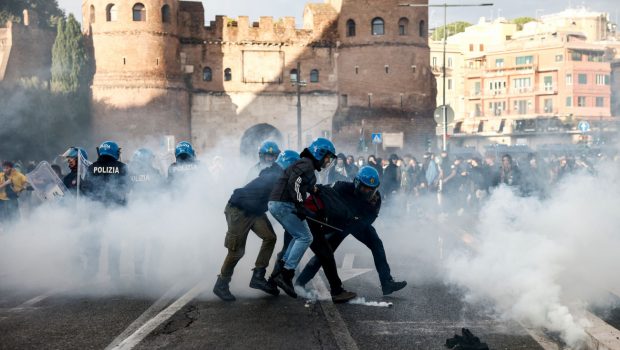 2024 10 05T164733Z 1572569145 RC2GEAAYDX3T RTRMADP 5 ISRAEL PALESTINIANS ANNIVERSARY PROTESTS ITALY.jpeg