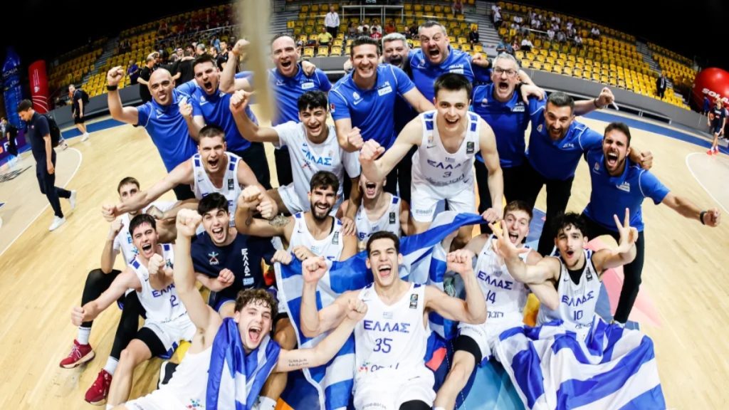 Παπαδόπουλος στο ertsports: «Χαρά μου να δουλεύω με παιδιά και να τα βλέπω να εξελίσσονται»