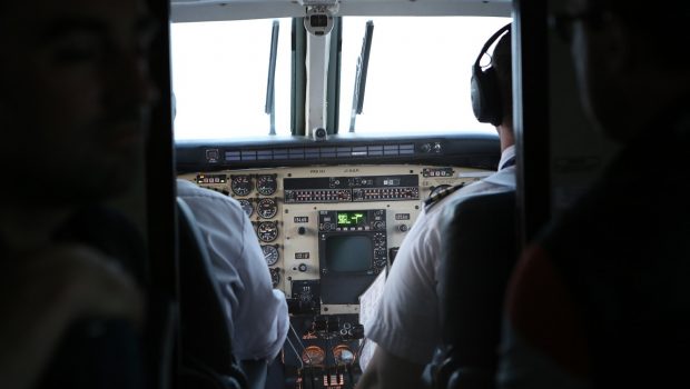 cockpit 924952 1280 2 620x350.jpg